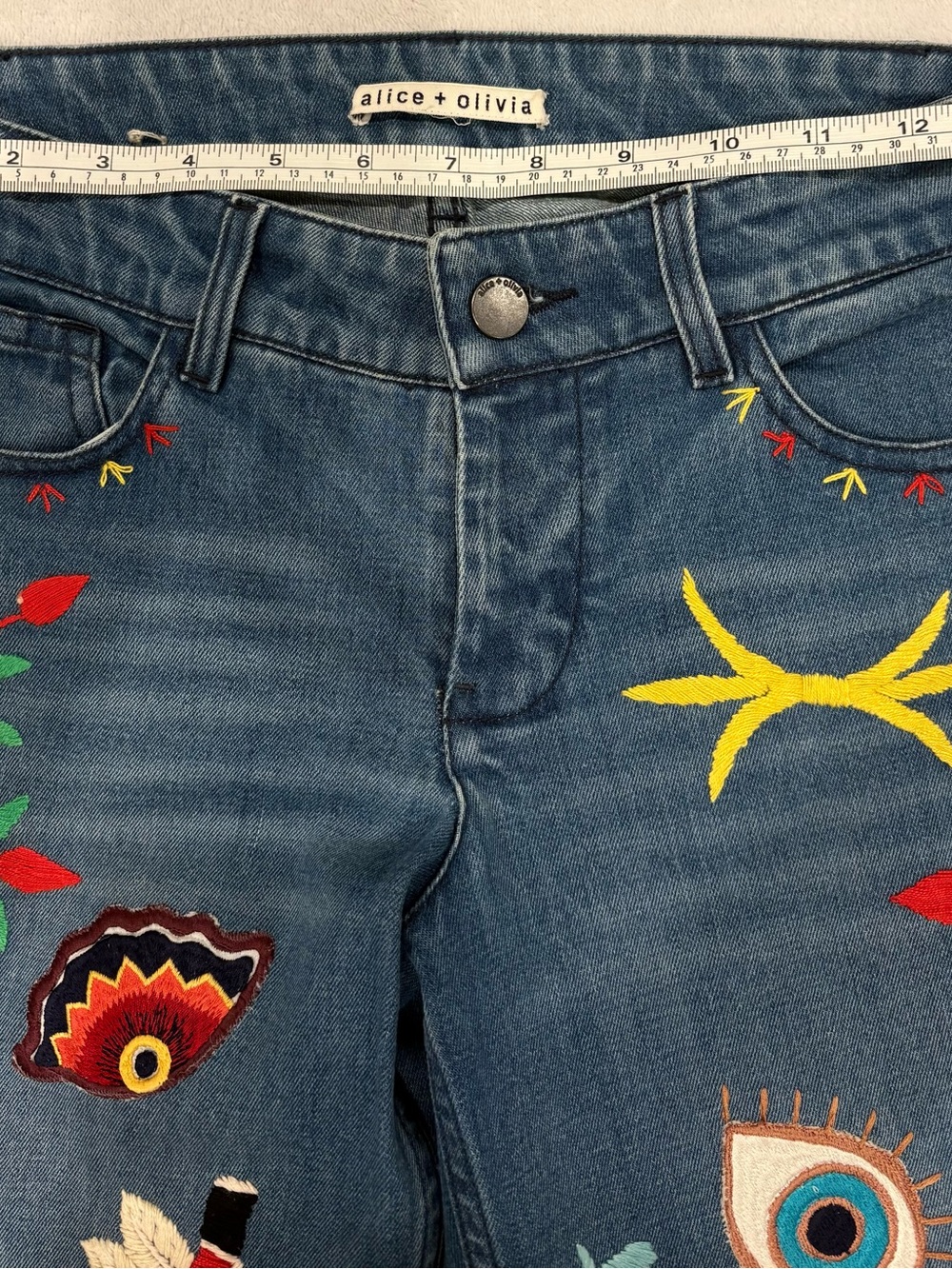 Alice + Olivia Embroidered Flare Jeans Boho Elephant Butterfly Floral Raw Hem - - Picture 15 of 16